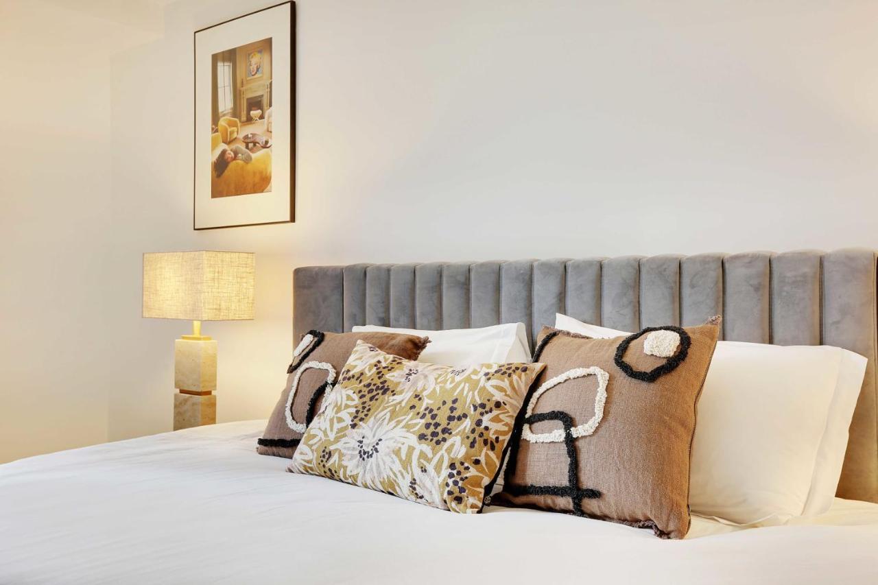Elegant Apartment - 2Bd-6P - Avenue Montaigne パリ エクステリア 写真